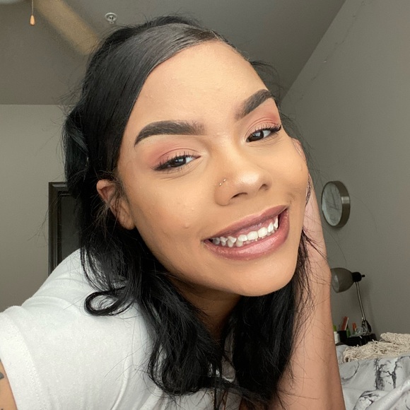 Meet your Posher, Amaka - Picture 1 of 1